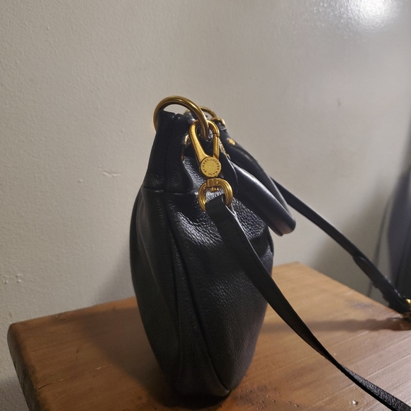 Marc by Marc Jacobs Black Leather Small Shoulder Crossbody Handbag EUC - Picture 4 of 10